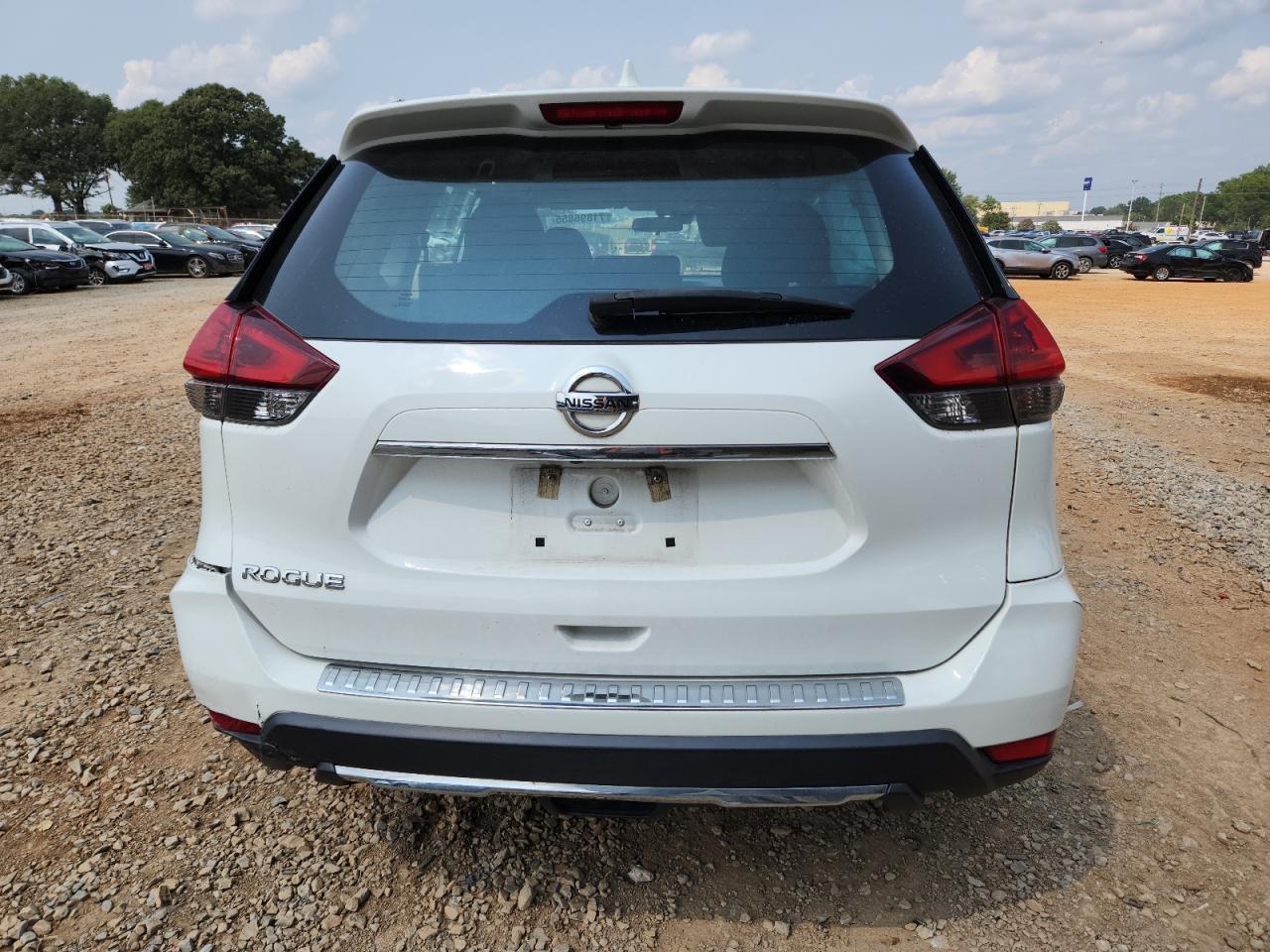 2019 Nissan Rogue S - Image 6