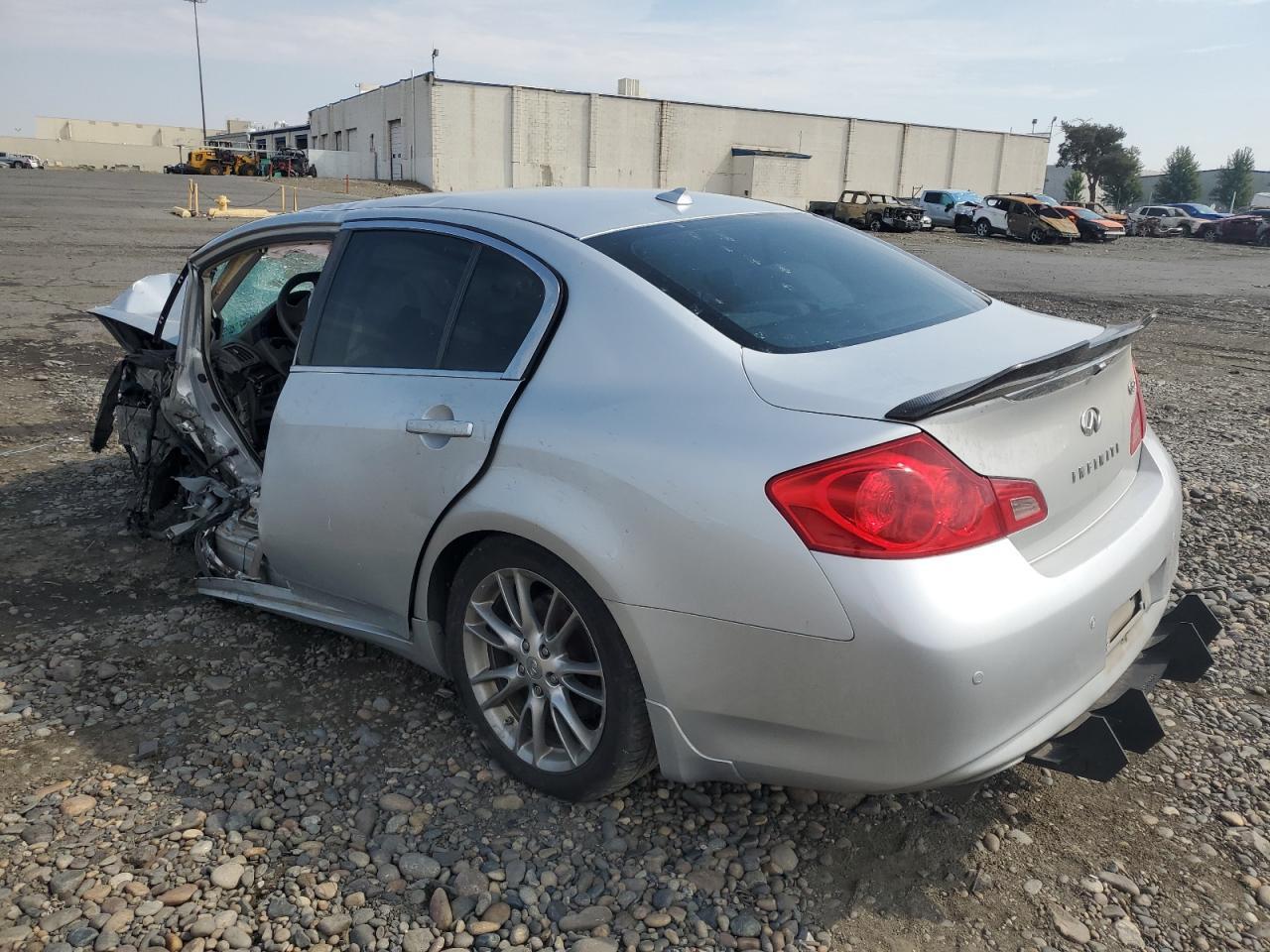 2011 Infiniti G37 - Фото 2