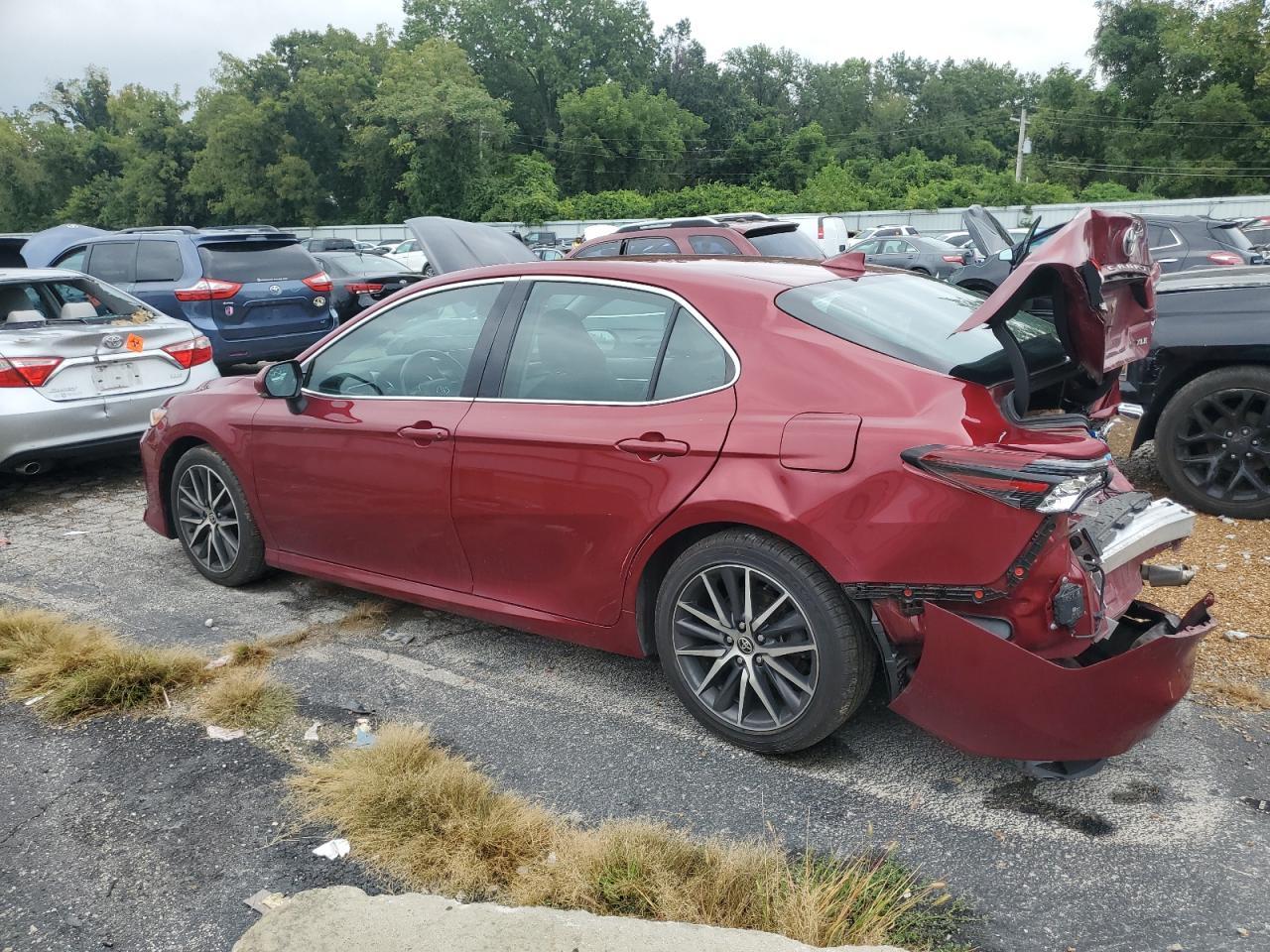2021 Toyota Camry Xle - Image 2