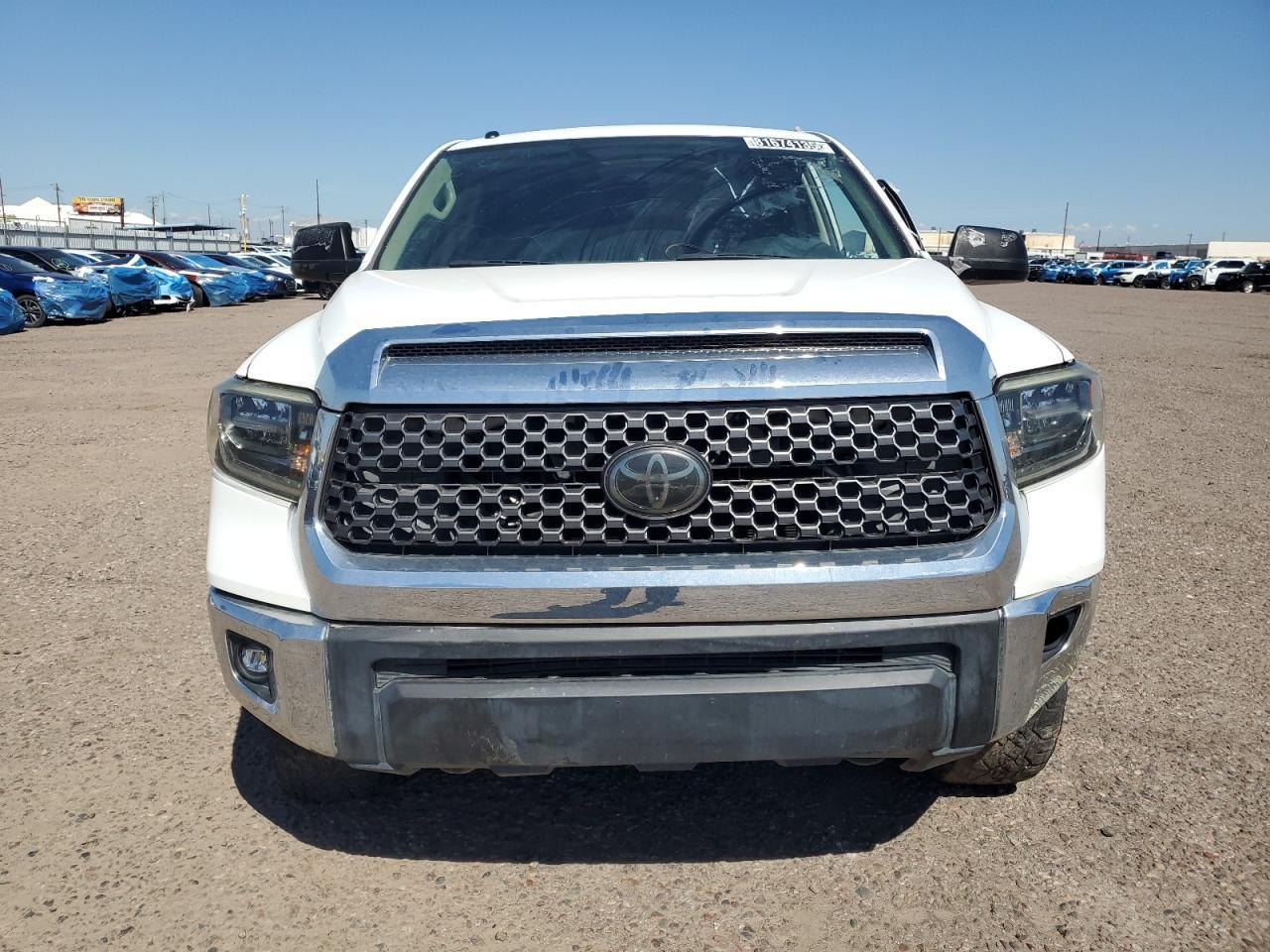 2018 Toyota Tundra Crewmax Sr5 - Image 5