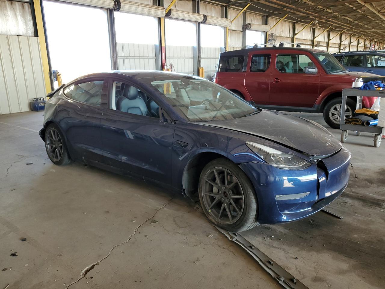 2022 Tesla Model 3 - Image 4
