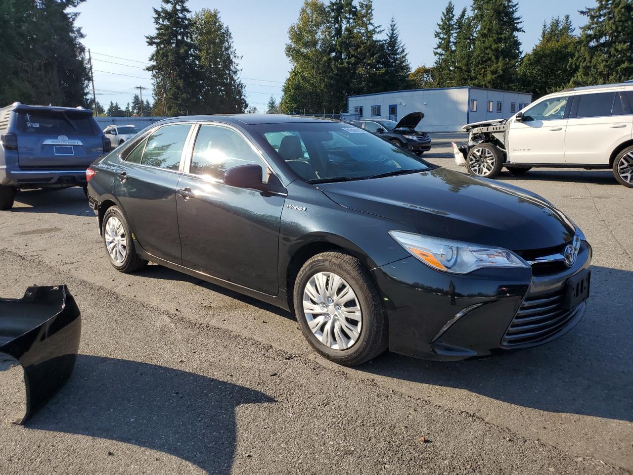 2016 Toyota Camry Hybrid - Image 4