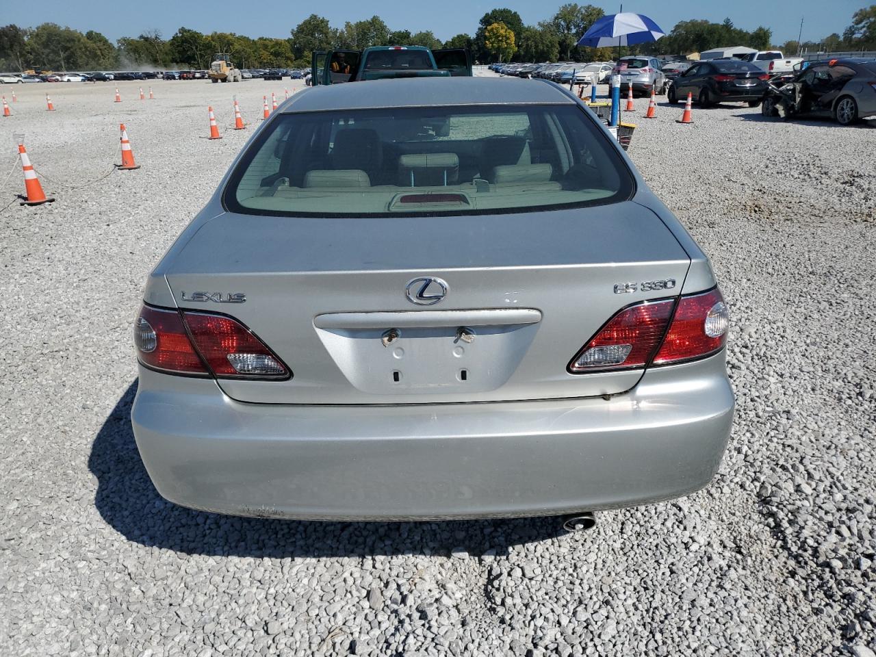 2004 Lexus Es 330 - Image 6