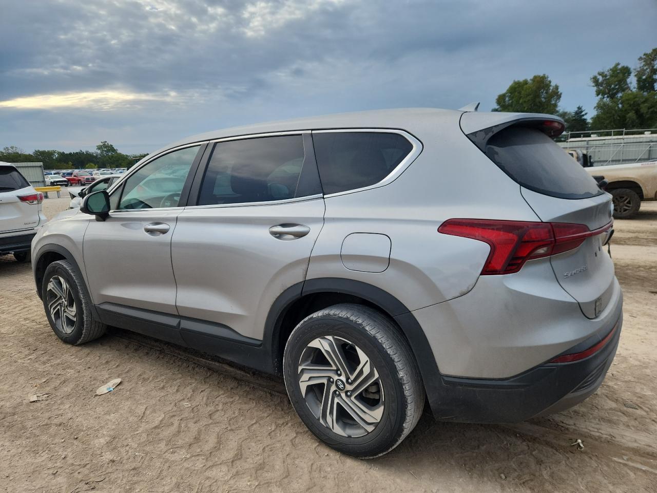 2021 Hyundai Santa Fe Se - Фото 2