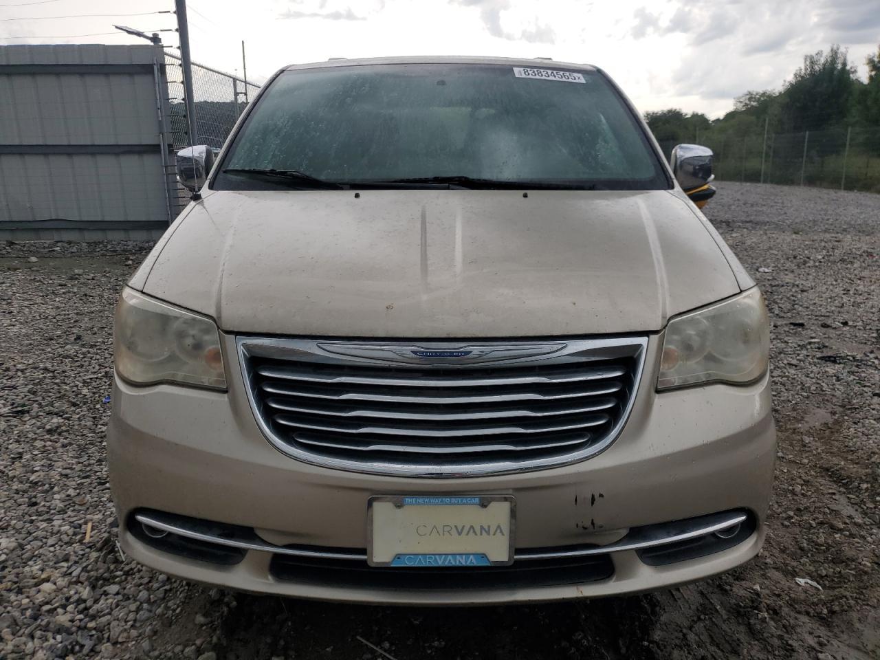 2014 Chrysler Town & Country Touring L - Фото 5