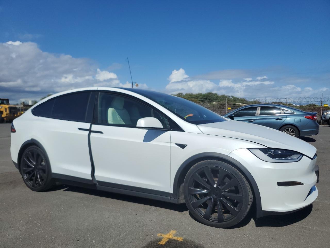 2022 Tesla Model X - Фото 4