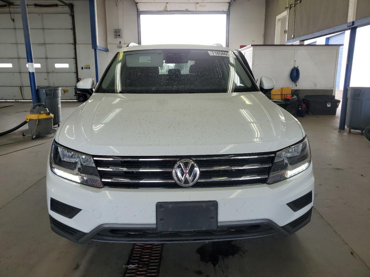 2021 Volkswagen Tiguan Se - Фото 5