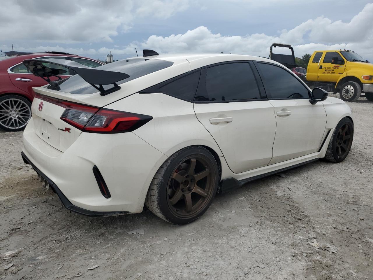 2025 Honda Civic Type - Image 3