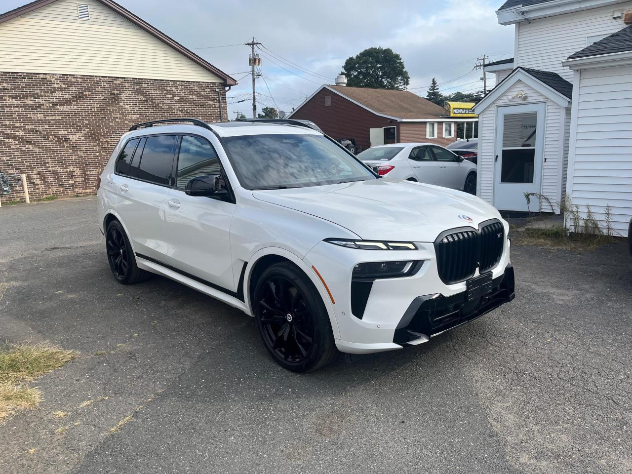 2023 BMW X7 M60I - Фото 4