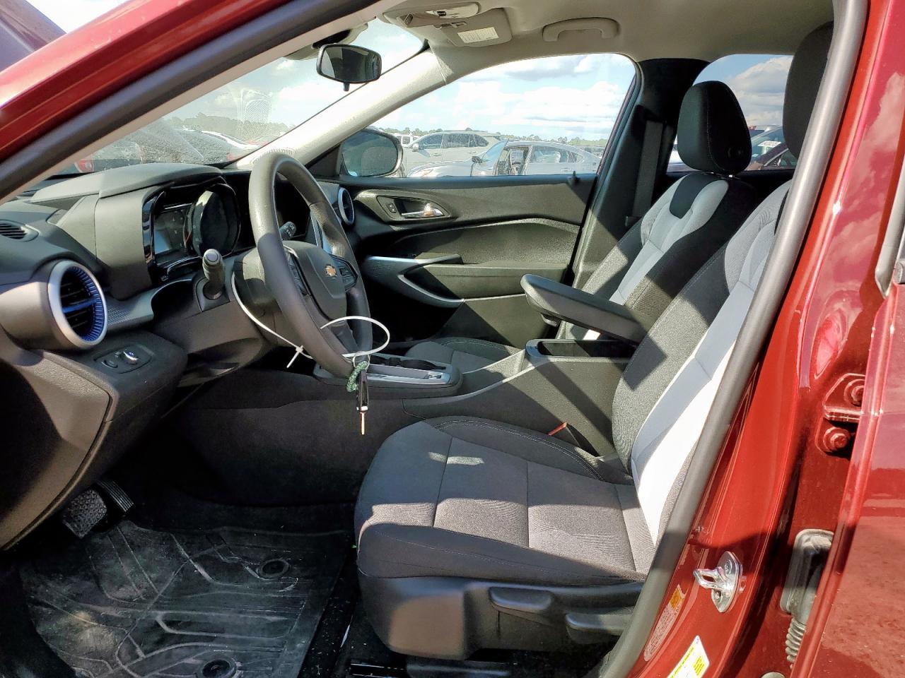 2024 Chevrolet Trax Ls - Фото 7