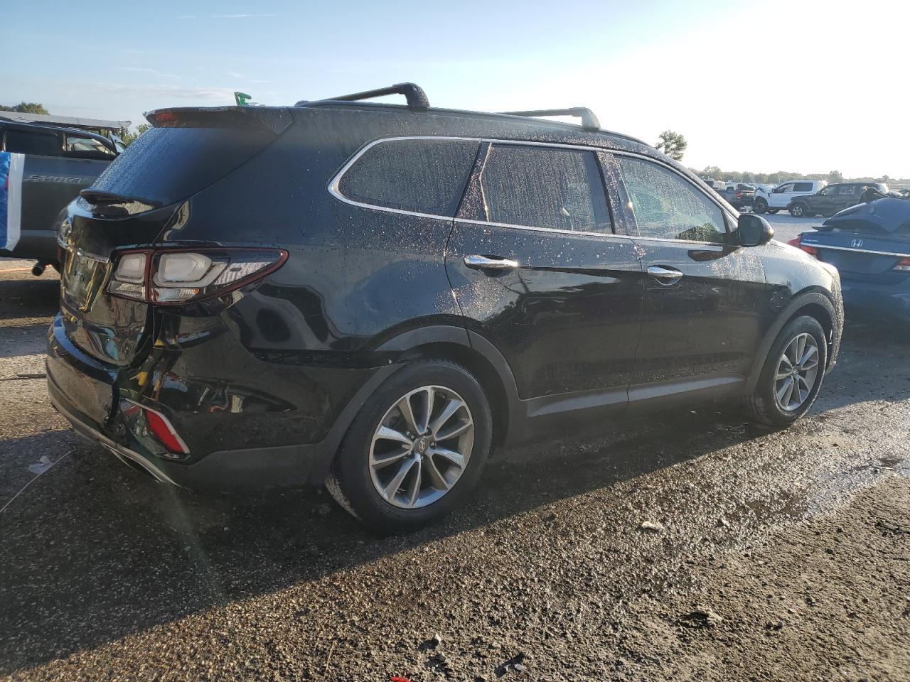2018 Hyundai Santa Fe Se - Фото 3