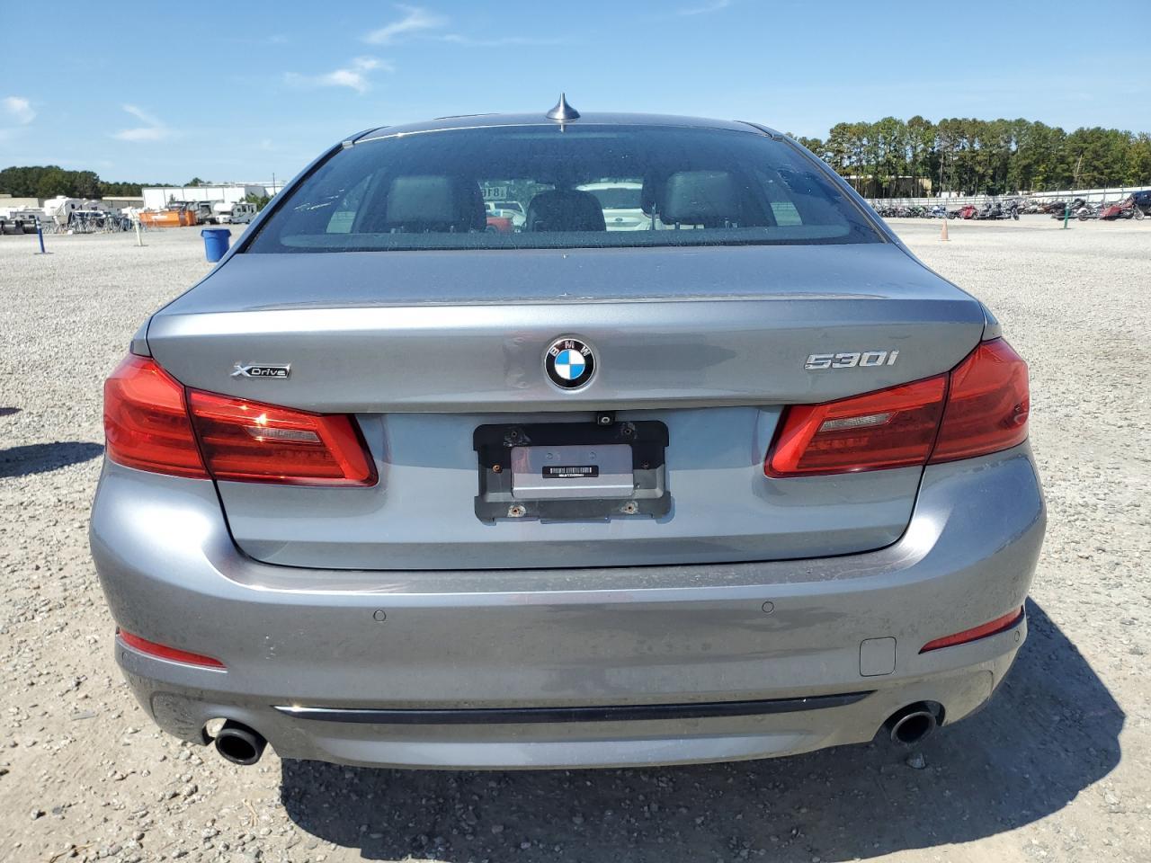 2017 BMW 530 Xi - Фото 6