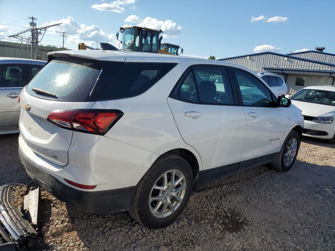 2023 Chevrolet Equinox Ls - Фото 3