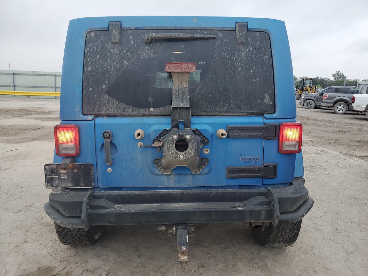 2016 Jeep Wrangler Unlimited Sahara - Фото 6