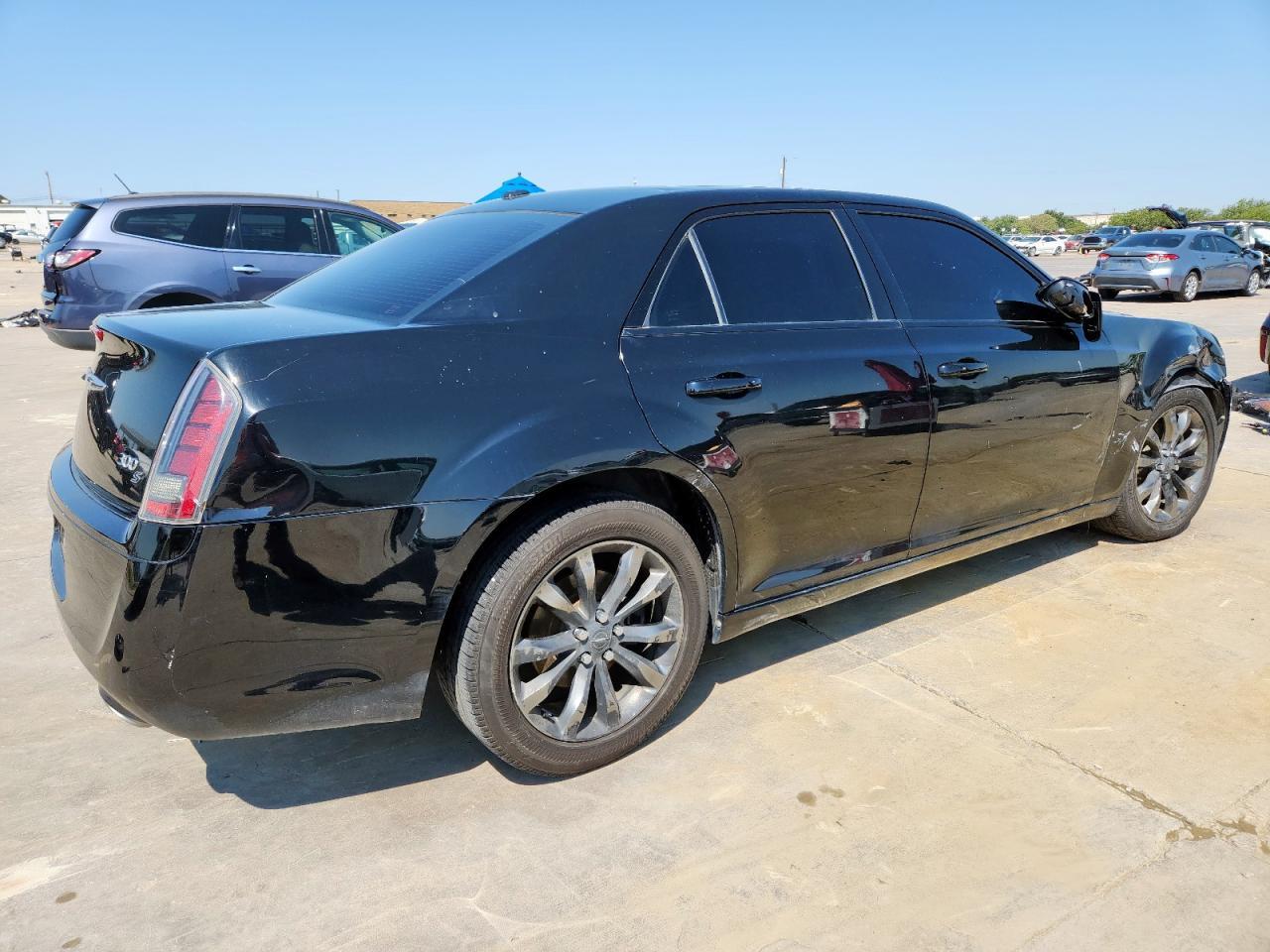 2014 Chrysler 300 S - Фото 3