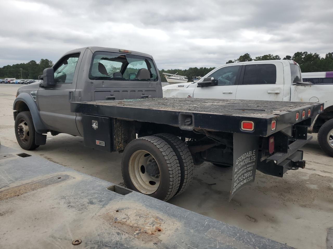 2009 Ford F450 Super Duty - Image 2