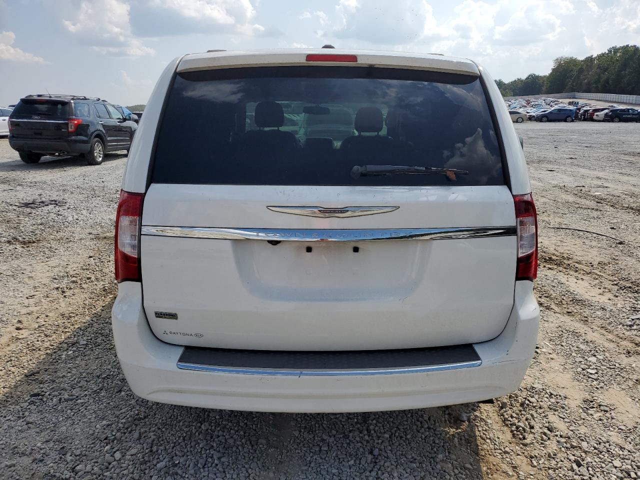 2014 Chrysler Town & Country Touring - Фото 6
