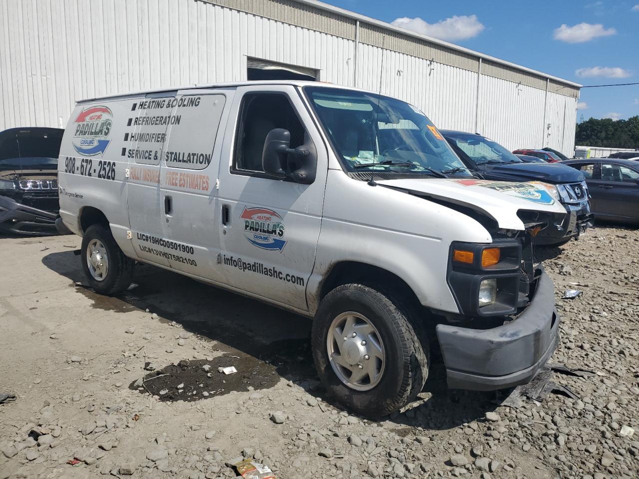 2011 Ford Econoline E250 Van - Фото 4