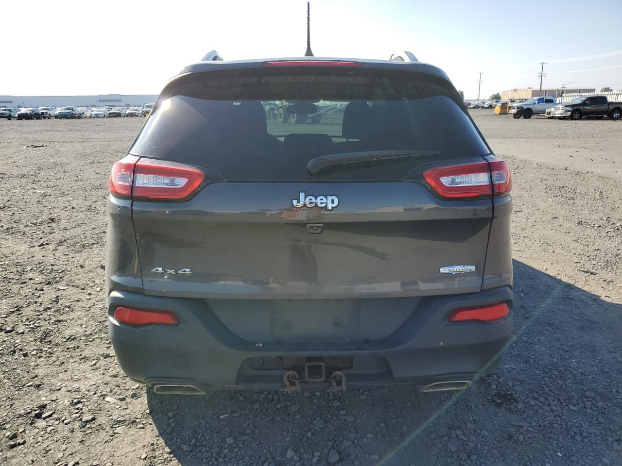 2016 Jeep Cherokee Latitude - Фото 6