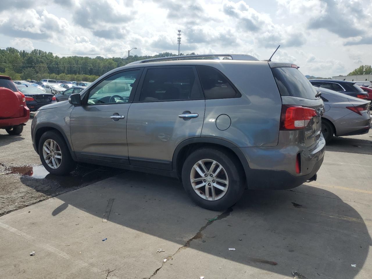 2014 Kia Sorento Lx - Image 2