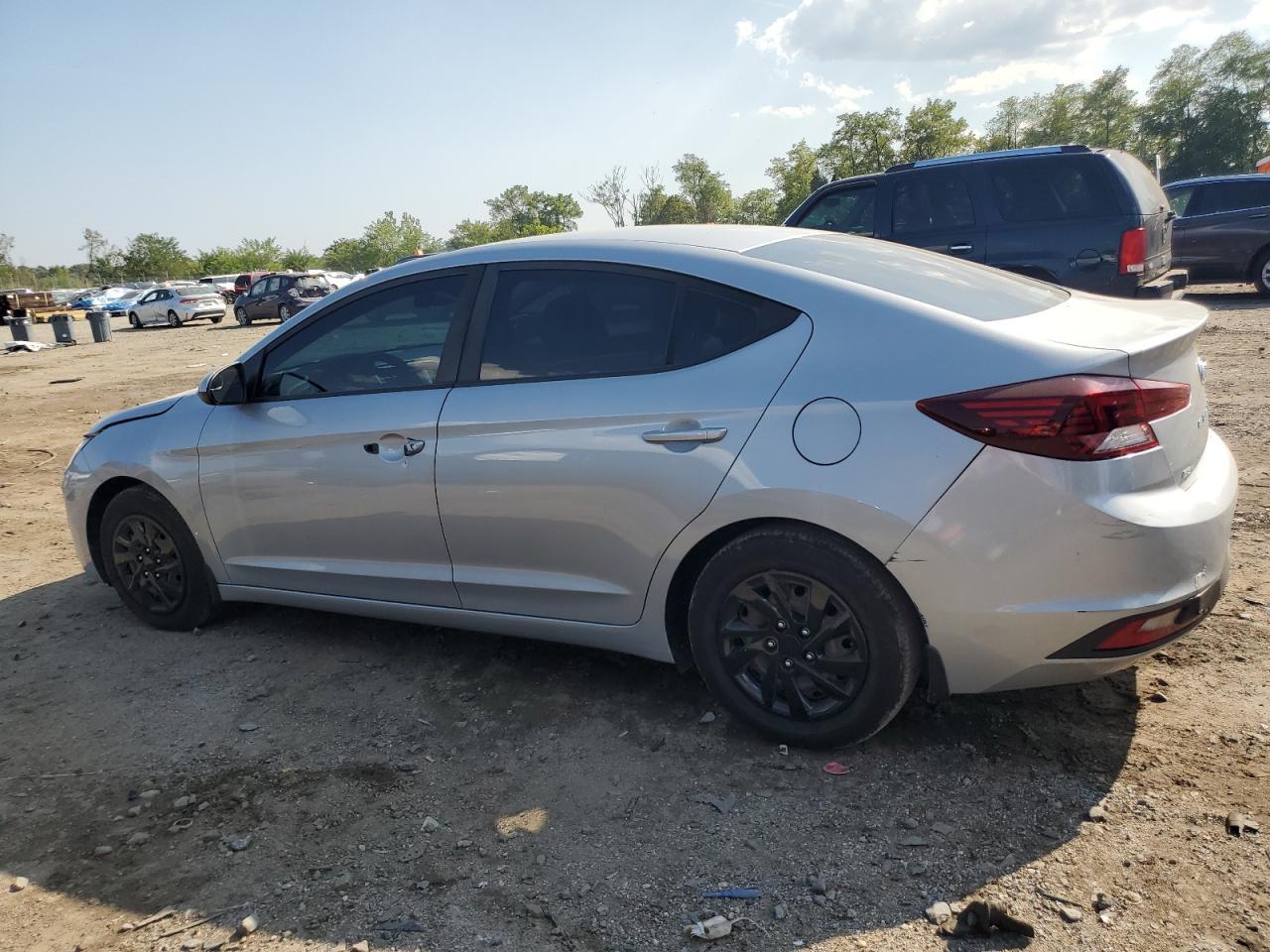2020 Hyundai Elantra Se - Фото 2