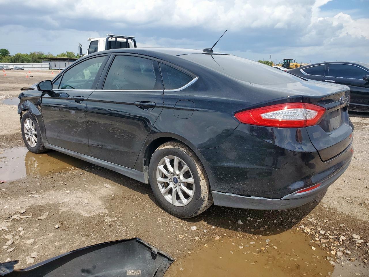2016 Ford Fusion S - Фото 2
