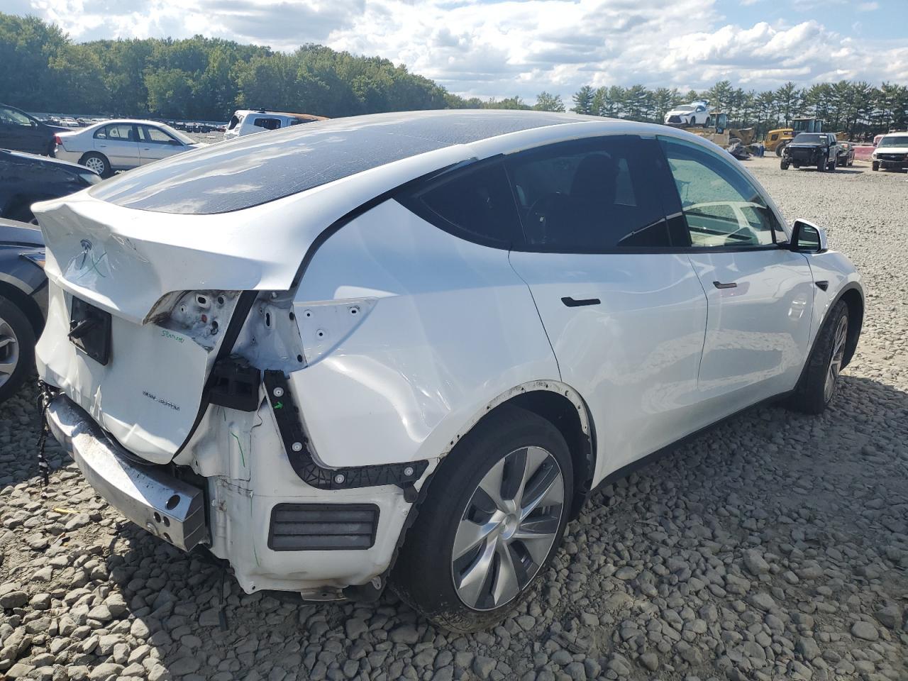 2021 Tesla Model Y - Image 3