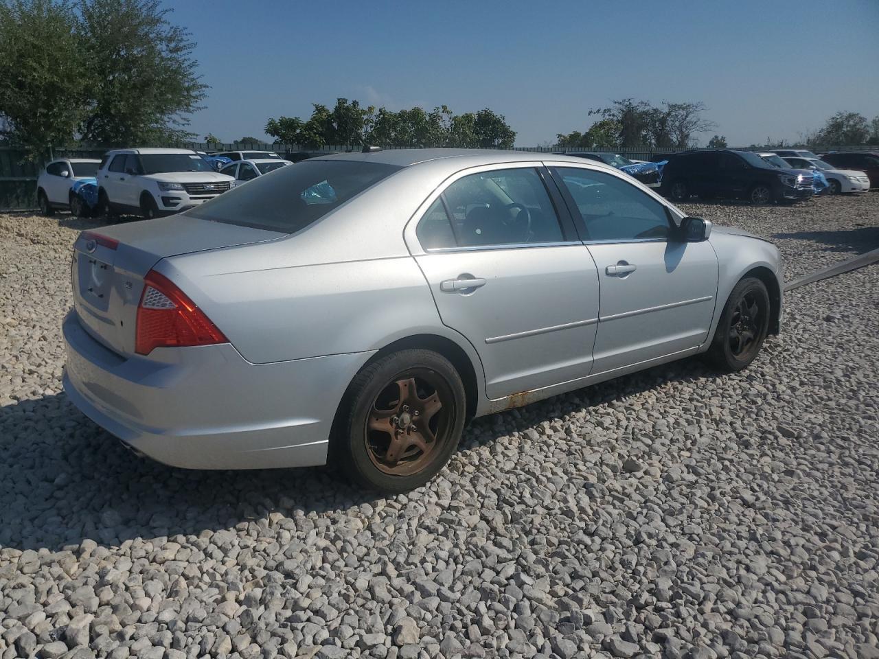 2010 Ford Fusion Se - Image 3