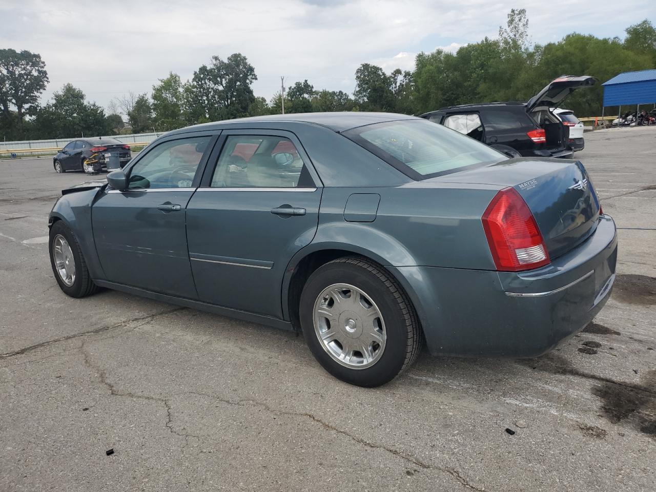 2005 Chrysler 300 Touring - Фото 2