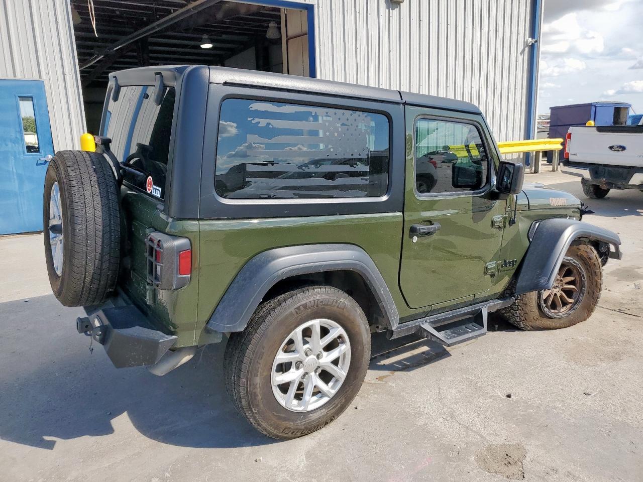 2023 Jeep Wrangler Sport - Фото 3