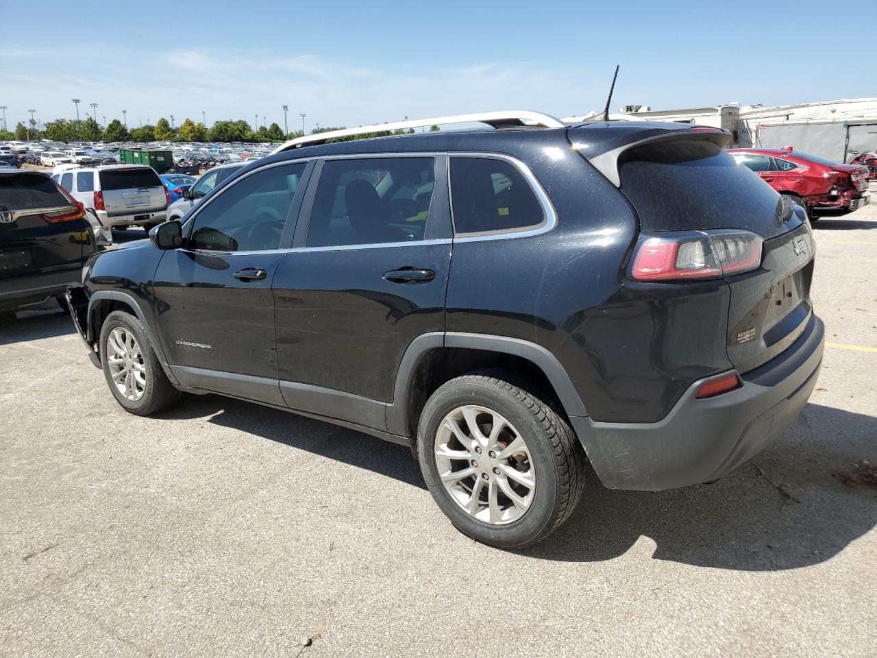 2019 Jeep Cherokee Latitude - Фото 2