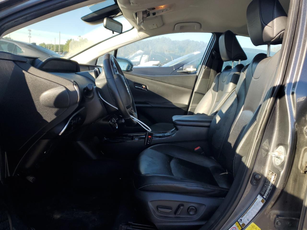 2021 Toyota Prius Prime Le - Image 7