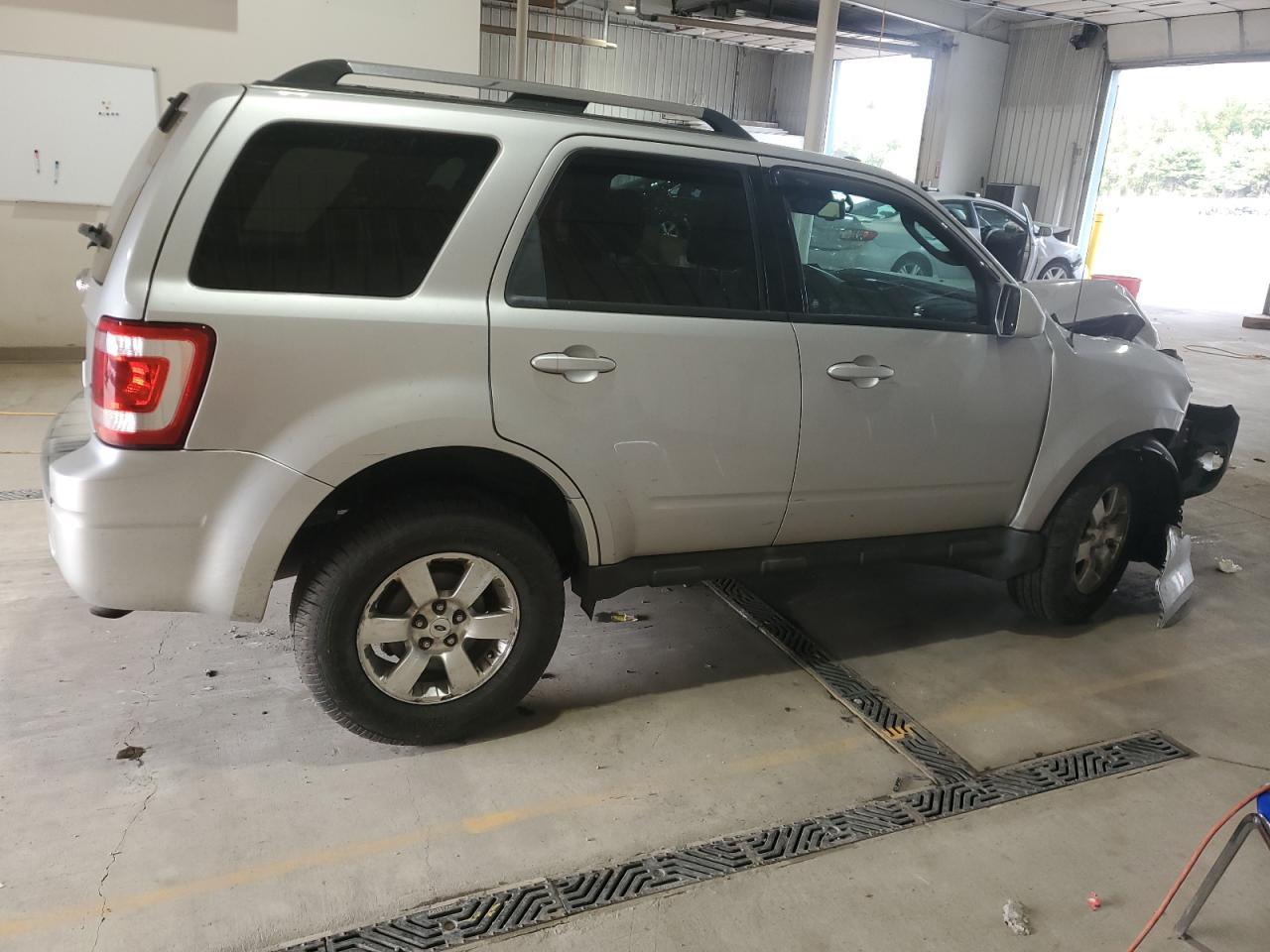 2010 Ford Escape Limited - Фото 3