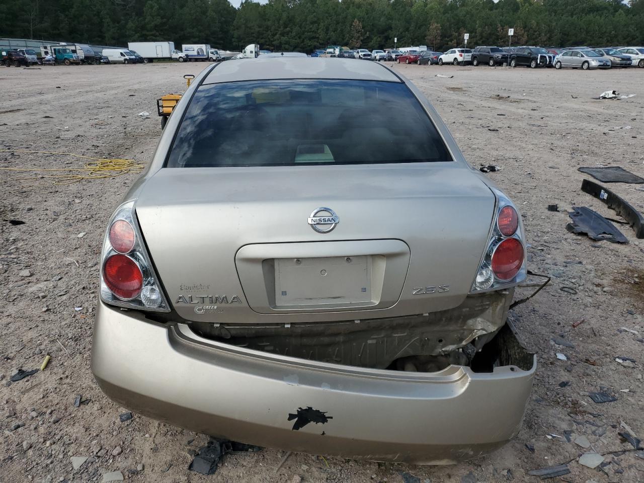 2005 Nissan Altima S - Image 6