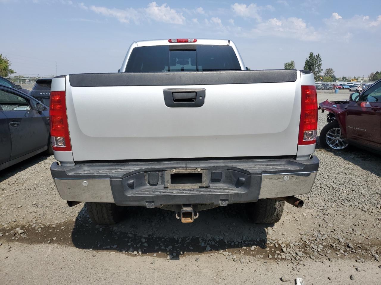 2010 GMC Sierra K2500 Sle - Image 6