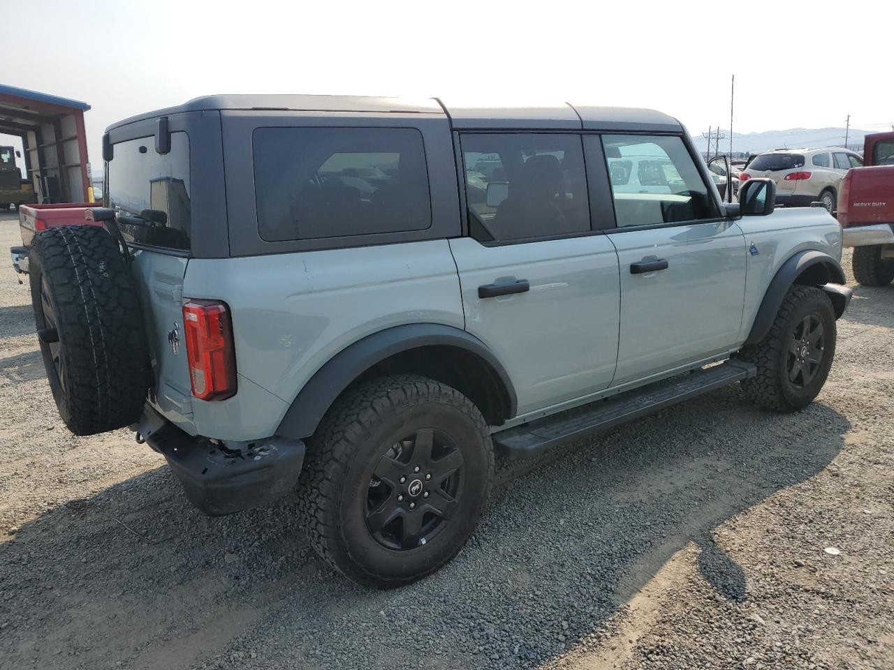 2024 Ford Bronco Black Diamond - Фото 3