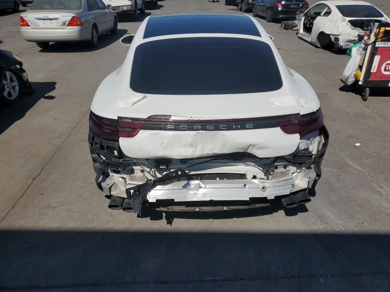 2018 Porsche Panamera 4 - Image 6