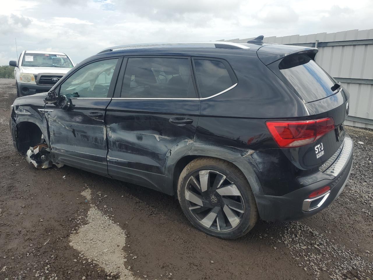 2024 Volkswagen Taos Sel - Фото 2