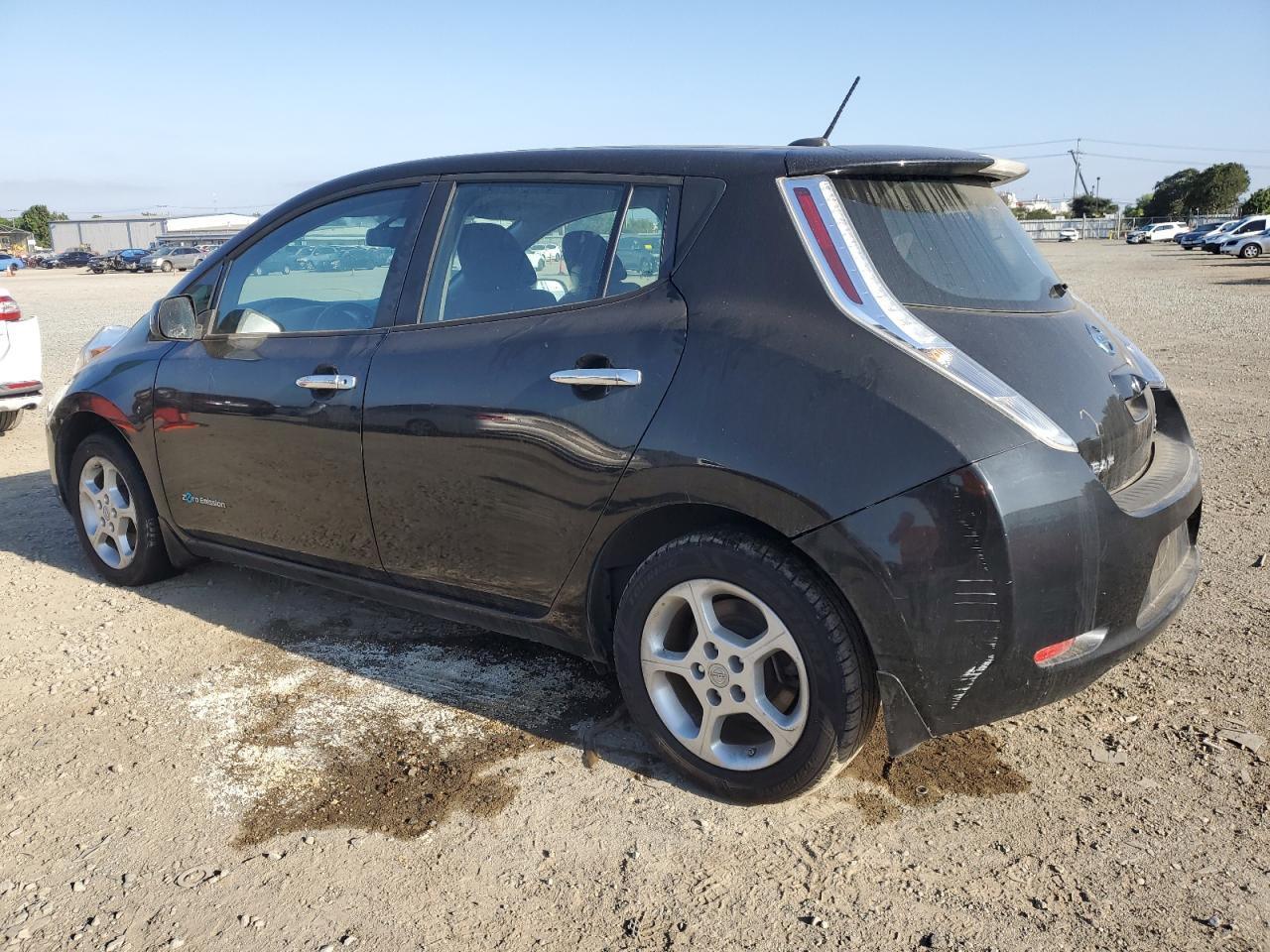 2015 Nissan Leaf S - Фото 2