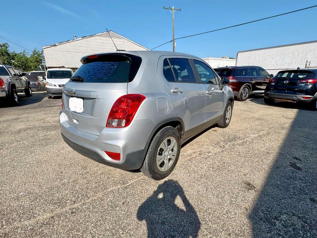 2017 Chevrolet Trax Ls - Image 4