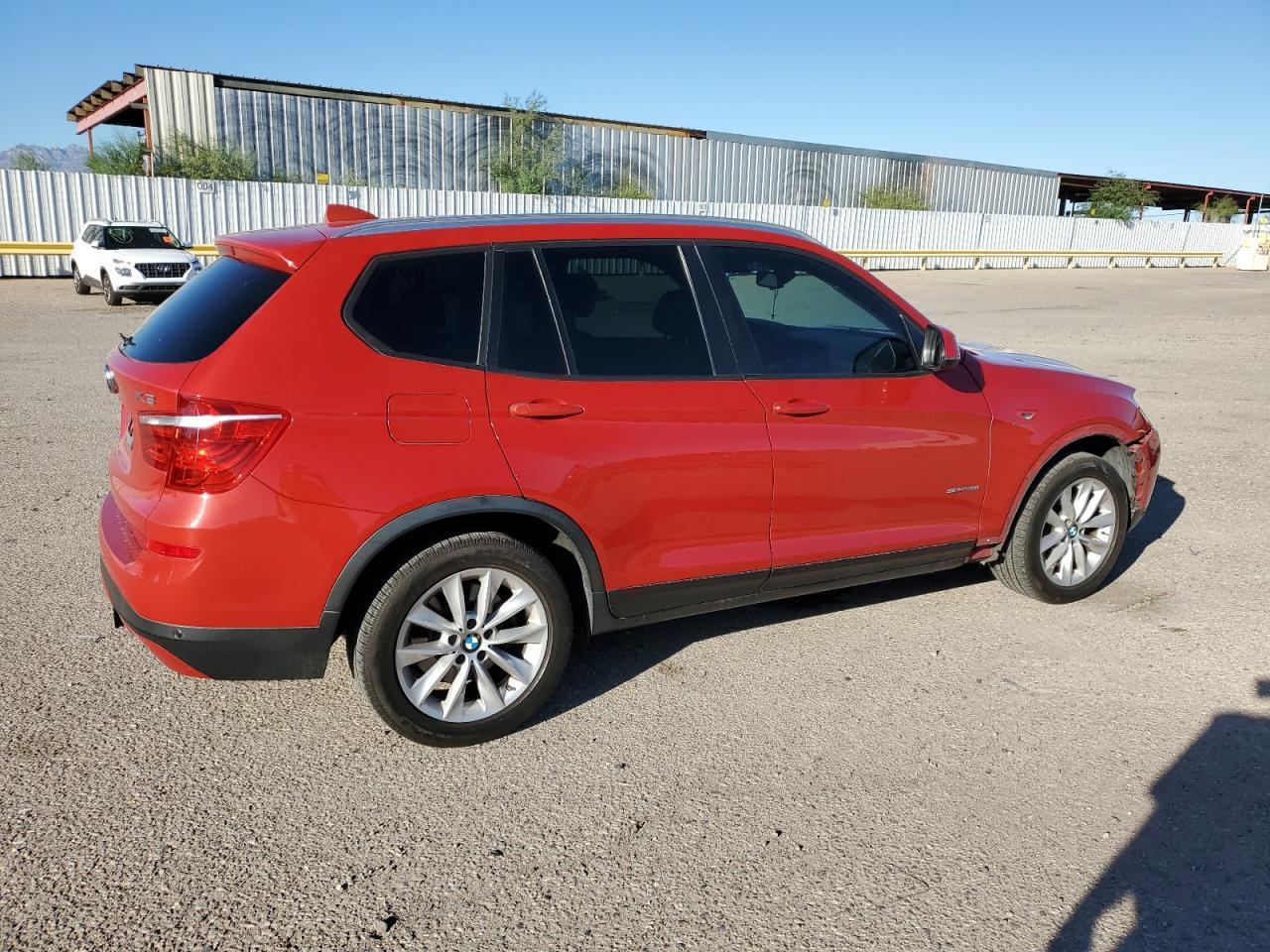 2017 BMW X3 Sdrive28I - Фото 3