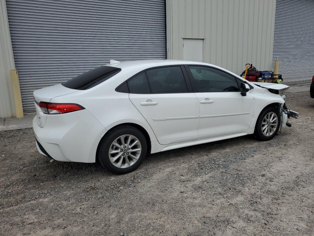 2021 Toyota Corolla Le - Фото 3