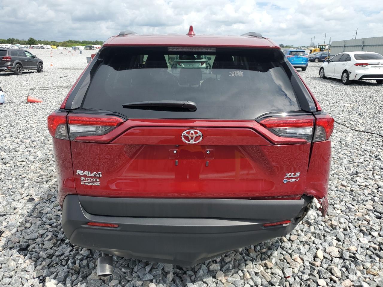 2025 Toyota Rav4 Xle - Image 6