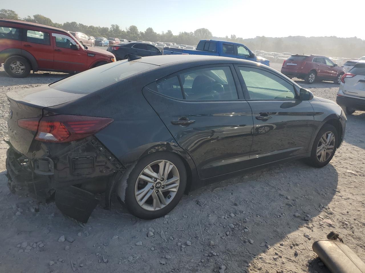 2019 Hyundai Elantra Sel - Фото 3