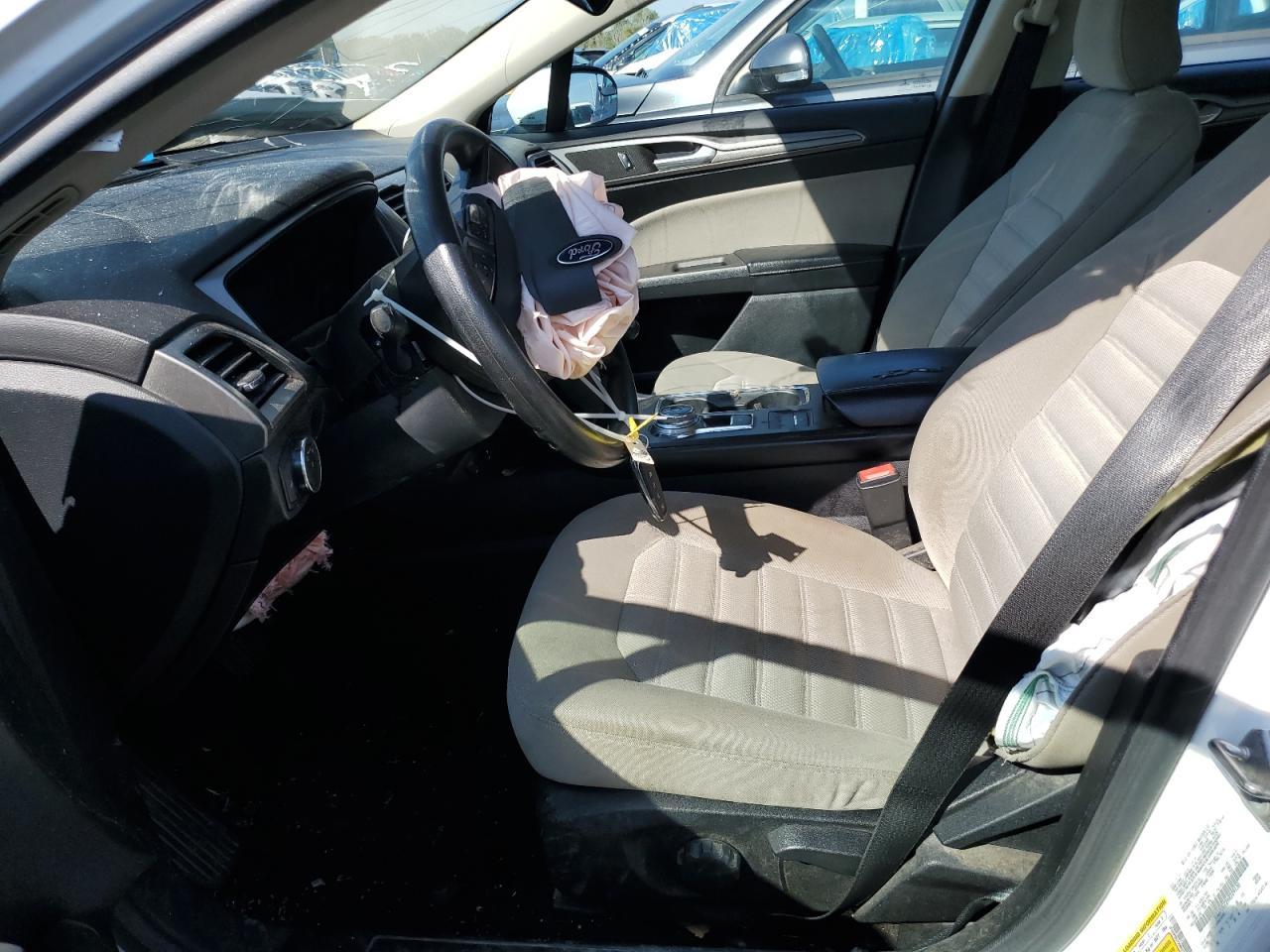 2017 Ford Fusion S - Фото 7