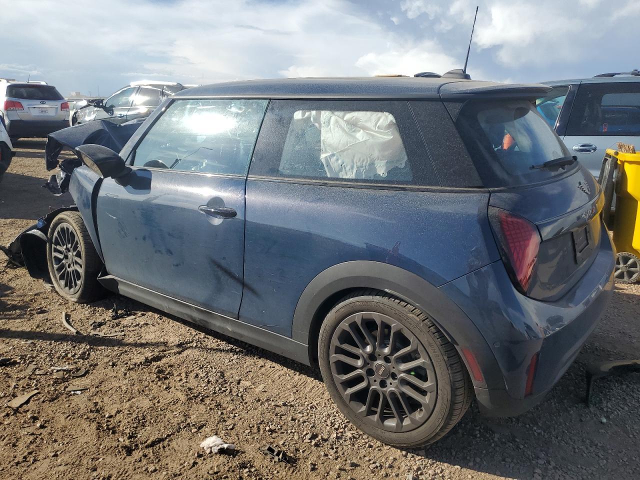 2025 Mini Cooper S - Image 2