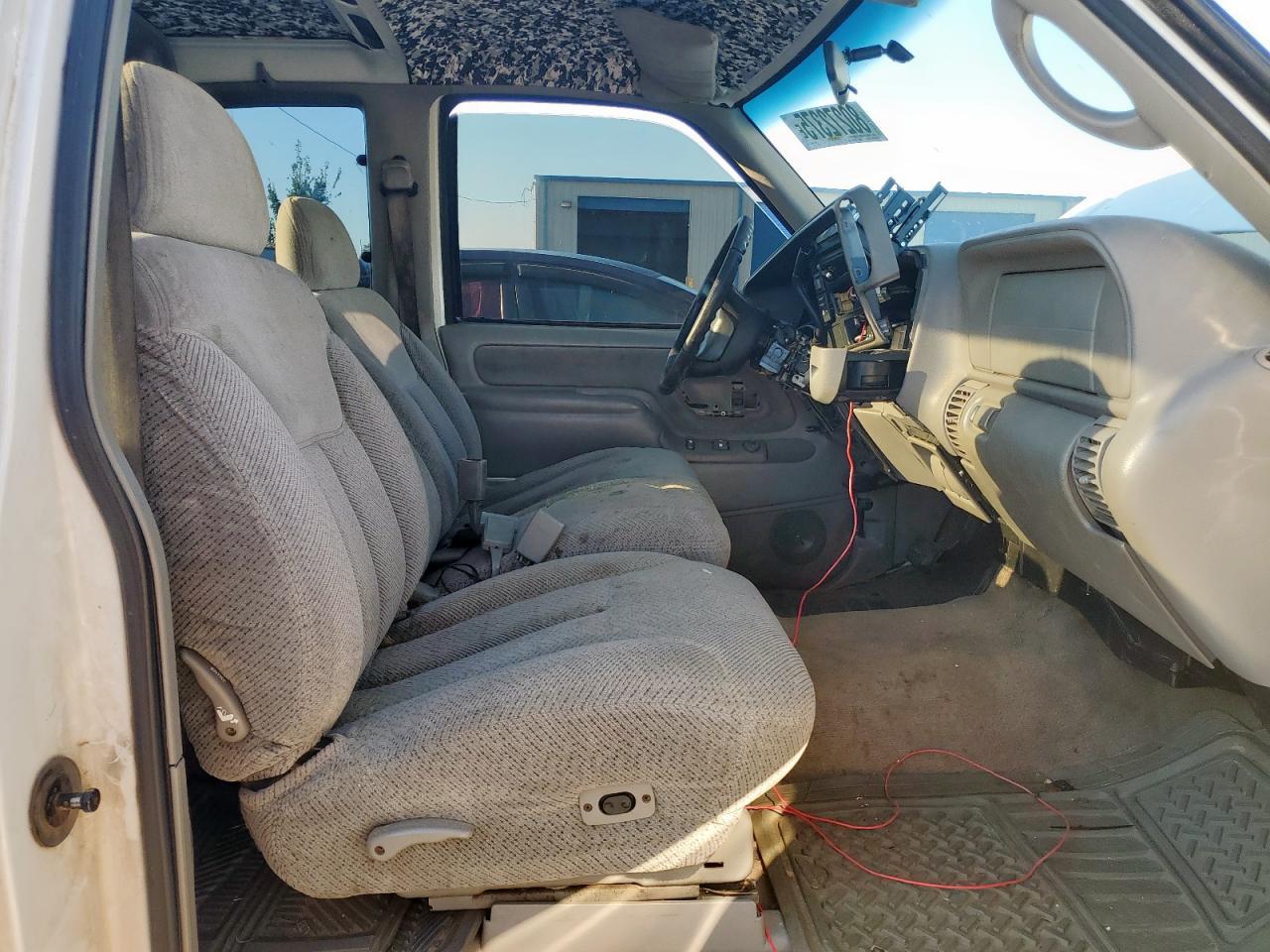 1997 GMC Sierra C1500 - Фото 7