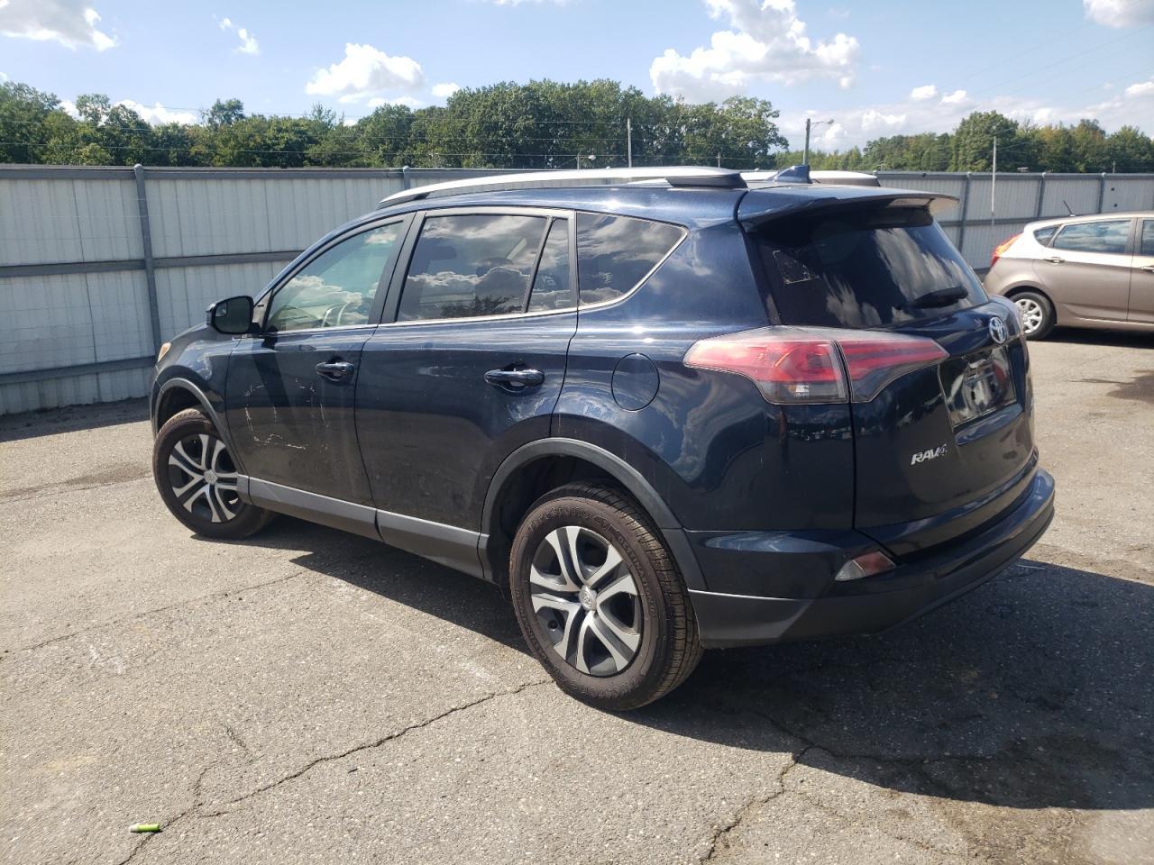 2018 Toyota Rav4 Le - Фото 2