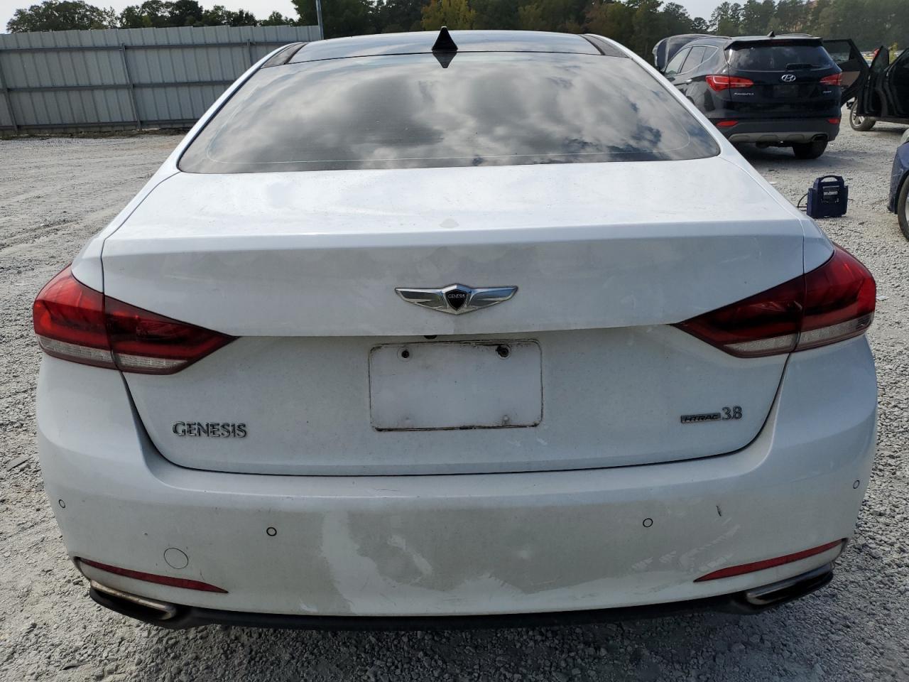 2015 Hyundai Genesis 3.8L - Фото 6