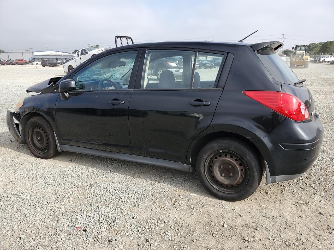 2008 Nissan Versa S - Фото 2